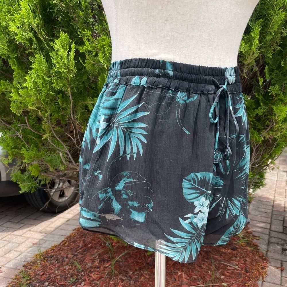 Rococo Sand X Revolve Black Echo Shorts - Picture 6 of 12